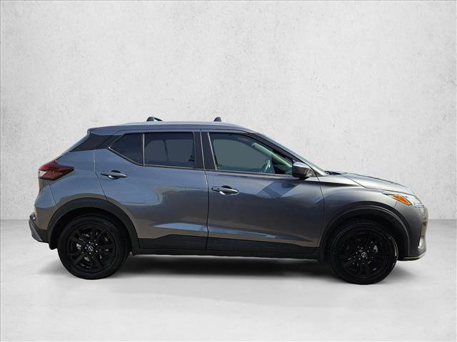 Used 2024 Nissan Kicks SV w/ Interior Electronics Package FWD image 4