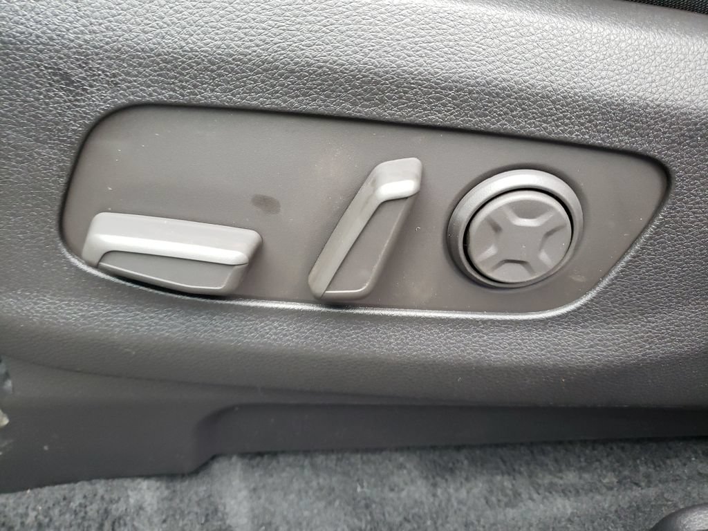 New 2026 Kia Carnival FWD image 14