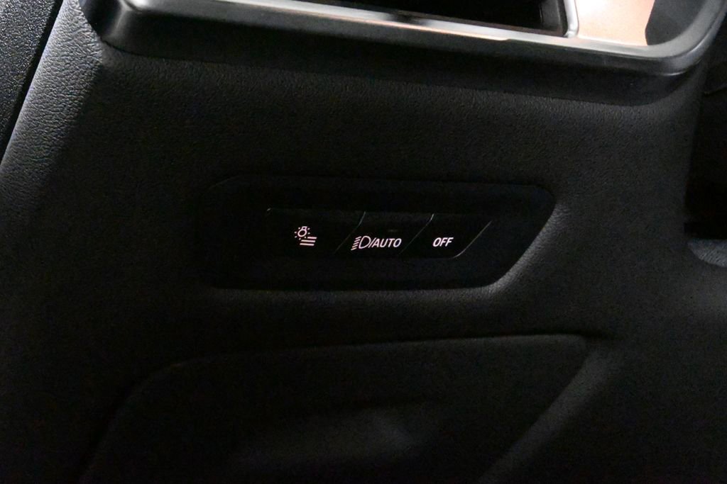 Used 2026 BMW X5 xDrive40i w/ M Sport Package image 27