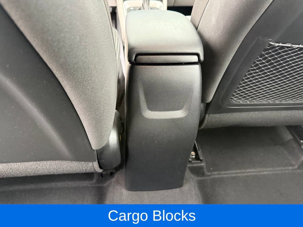 Used 2022 Hyundai Venue SEL w/ Cargo Package FWD image 18