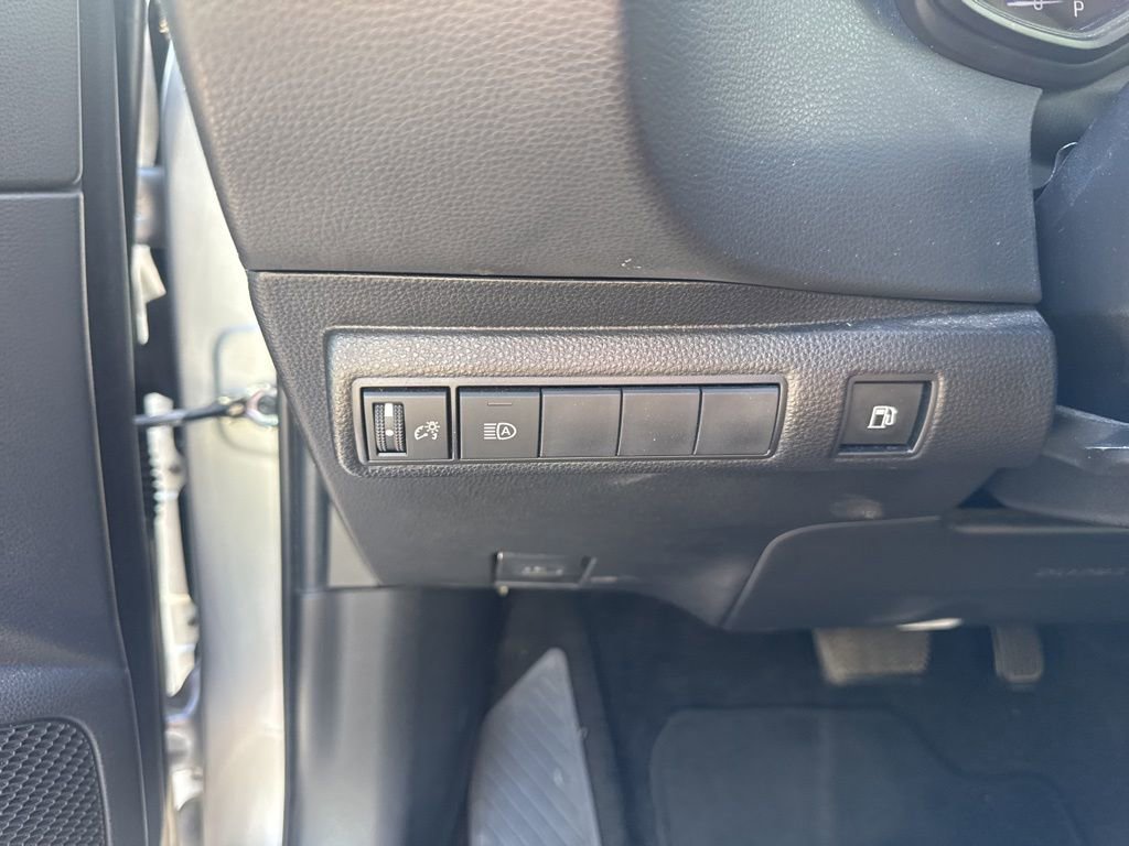 Used 2021 Toyota Corolla LE FWD image 8