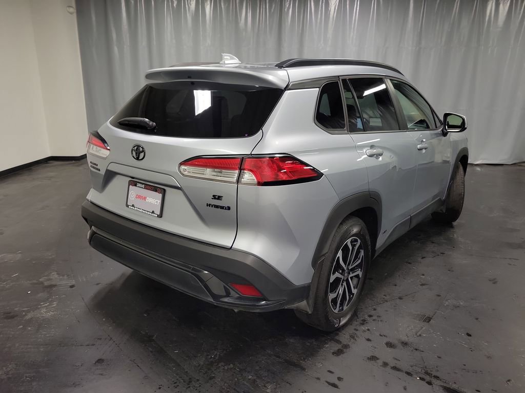 Used 2023 Toyota Corolla Cross SE image 8