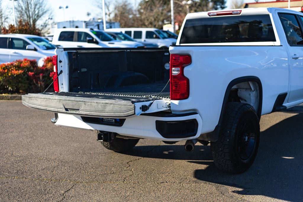 Used 2024 Chevrolet Silverado 3500 LT image 8