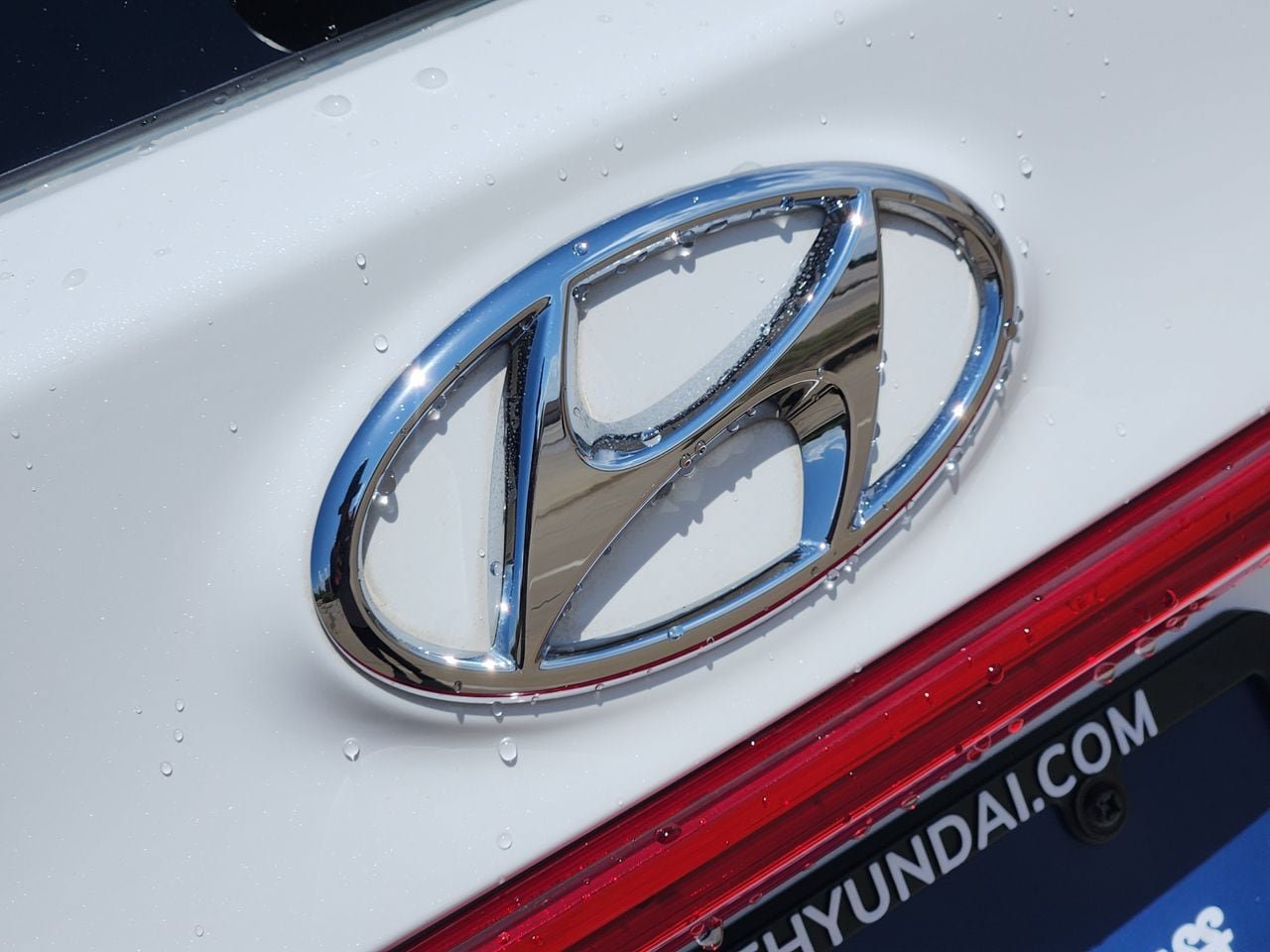 Used 2023 Hyundai Santa Fe SEL w/ Premium Package FWD image 8