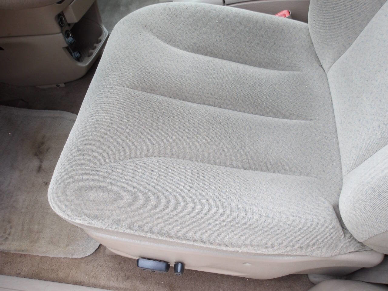 Used 2003 Dodge Grand Caravan Sport image 16