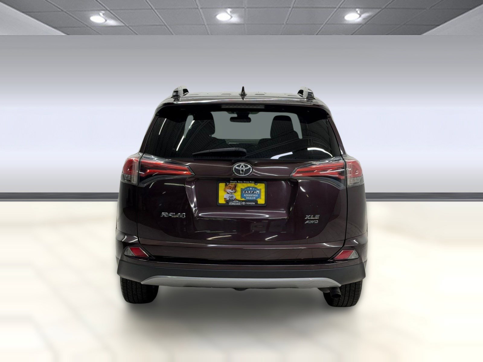 Used 2018 Toyota RAV4 XLE AWD/4WD image 8