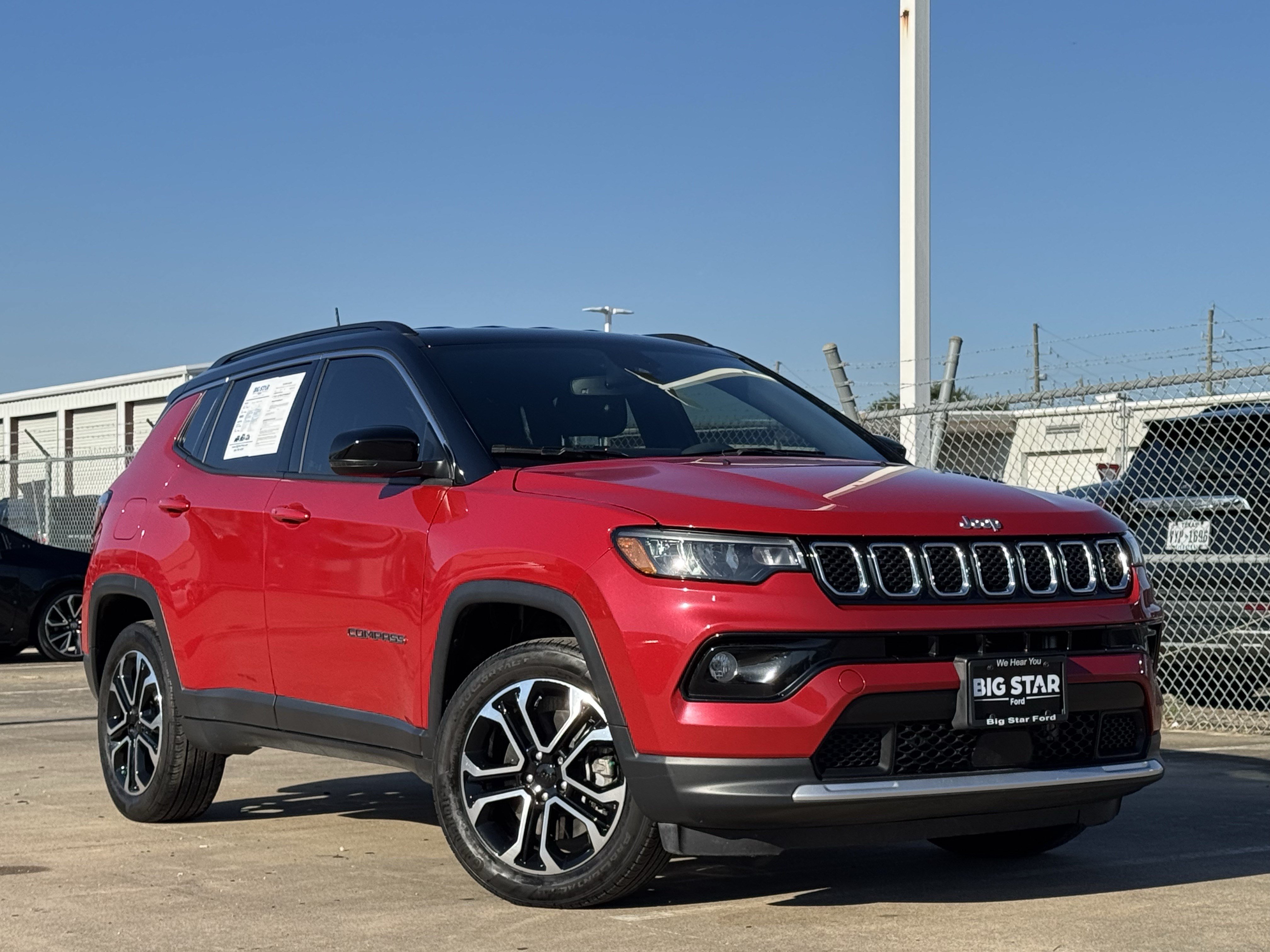Used 2023 Jeep Compass Limited AWD/4WD image 2