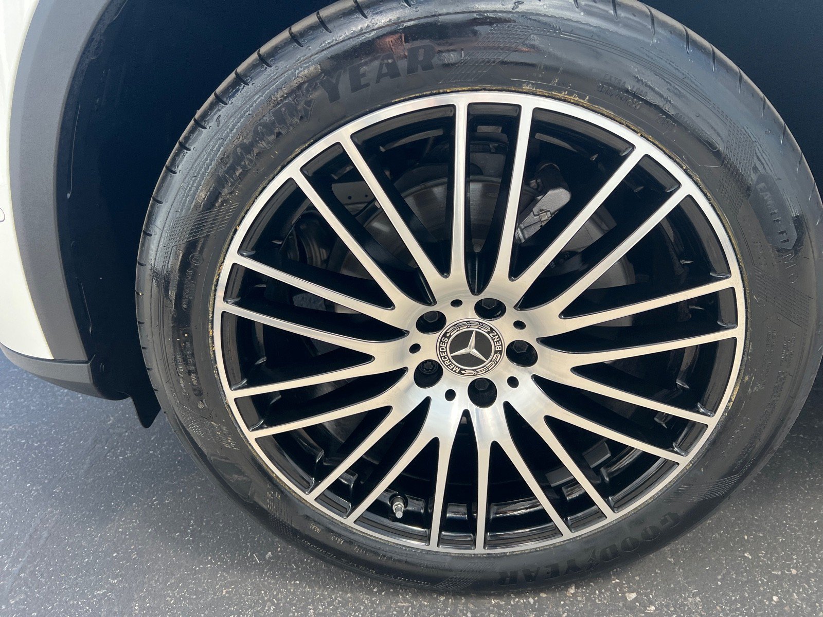 Certified 2023 Mercedes-Benz GLC 300 image 10