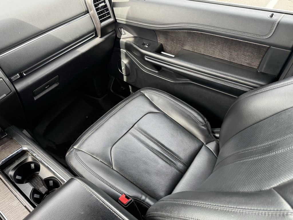 Used 2021 Ford Expedition Max Limited image 27