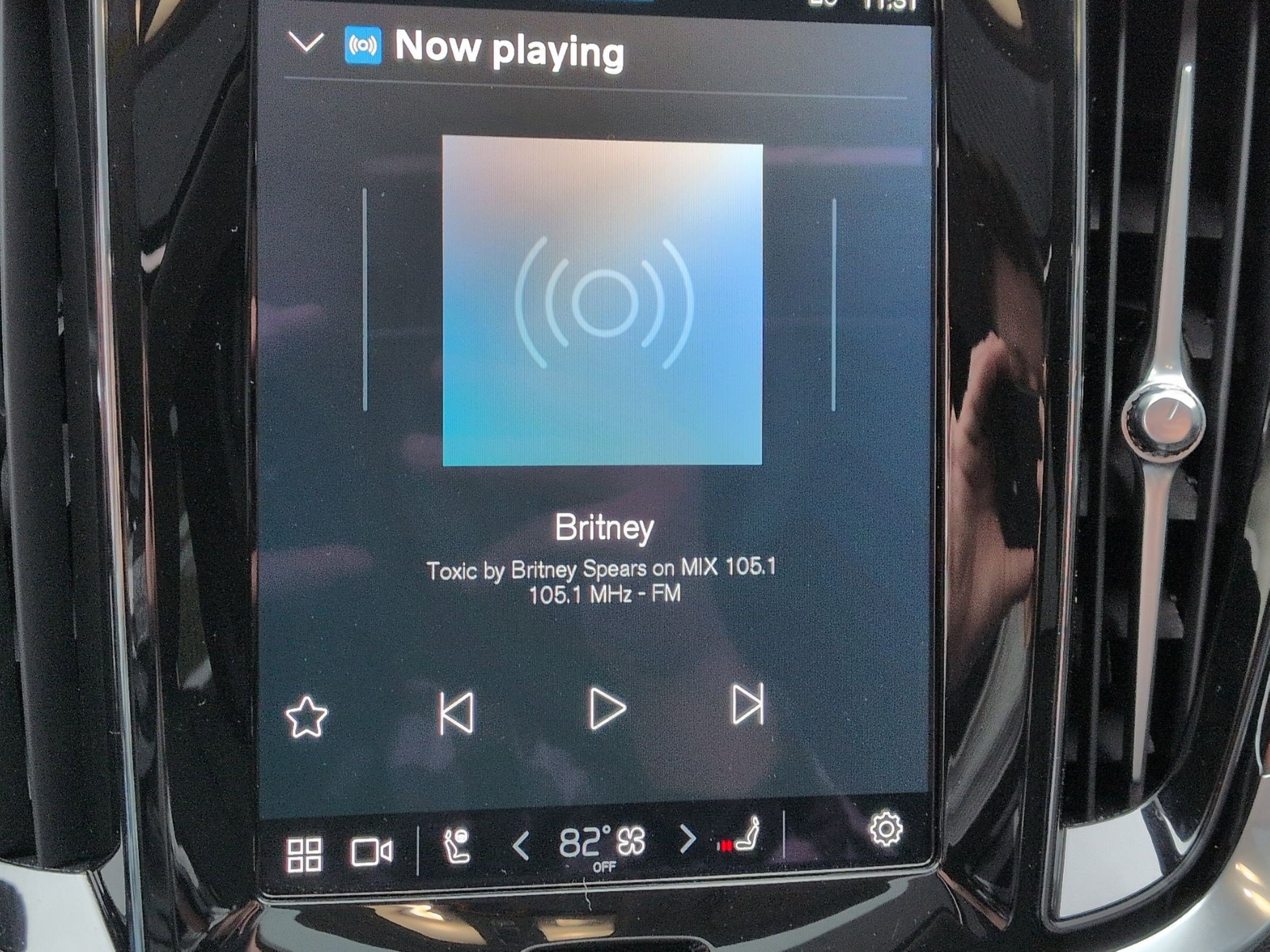 Used 2025 Volvo S60 T8 Plus image 22