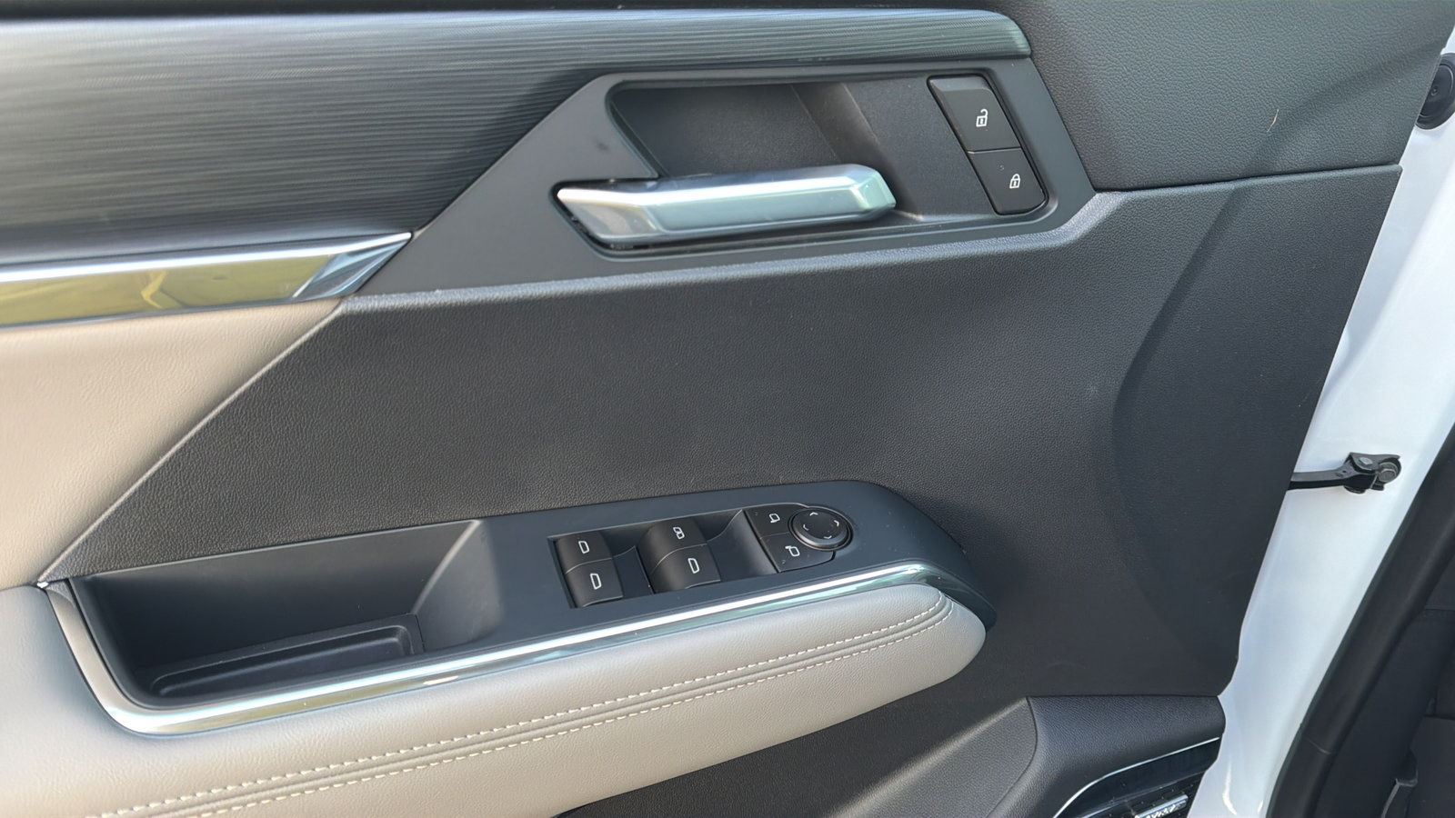 New 2026 GMC Acadia Elevation w/ Elevation Premium Package FWD image 23