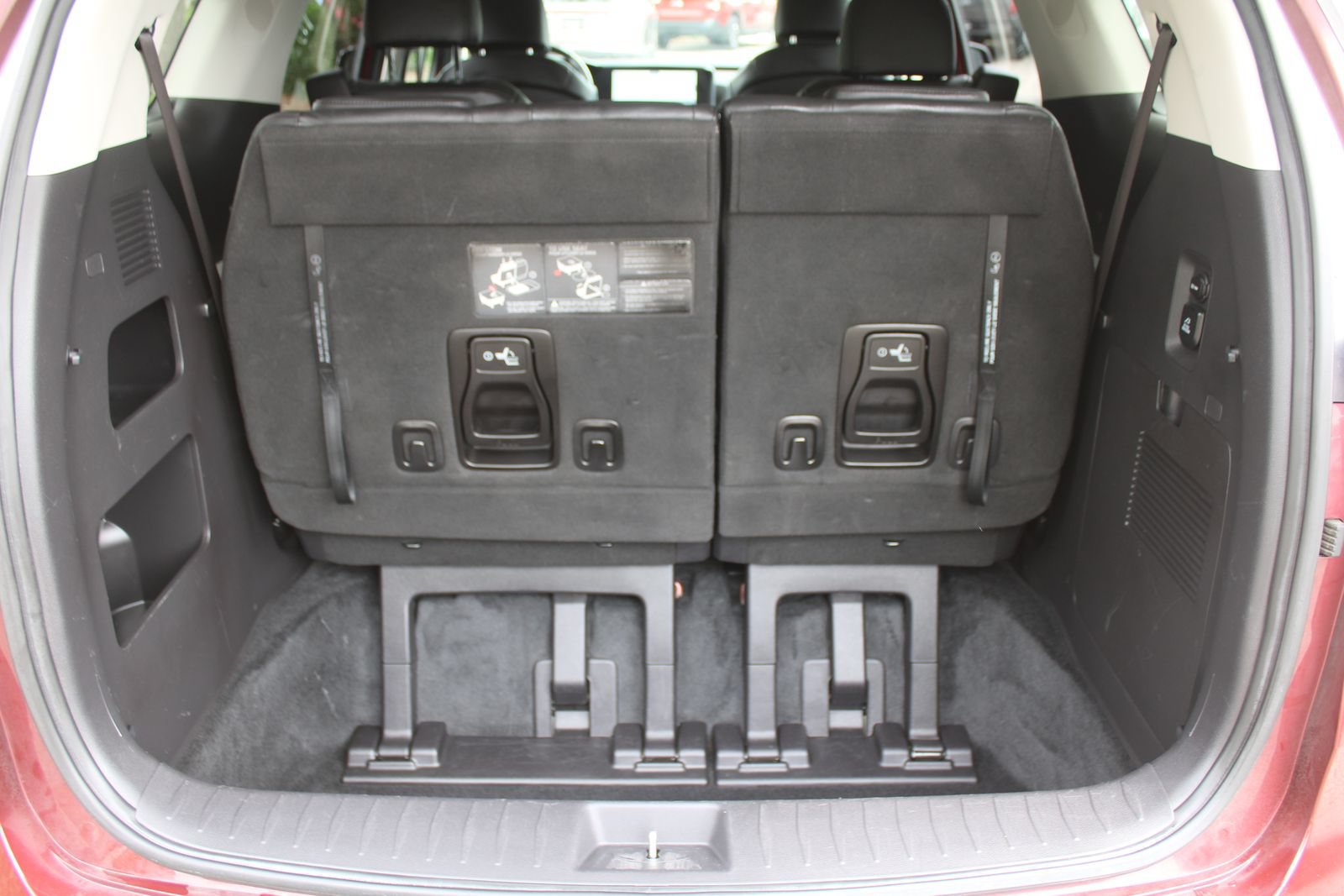 Certified 2023 Kia Carnival SX Prestige FWD image 13