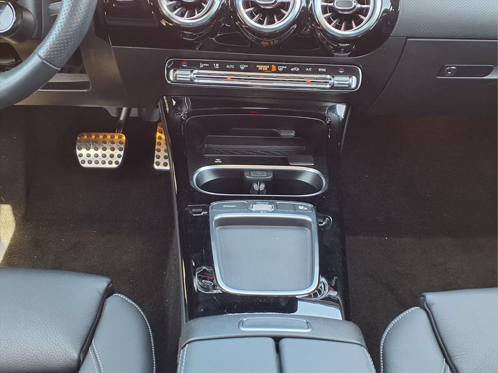 Used 2024 Mercedes-Benz CLA 35 AMG 4MATIC image 20