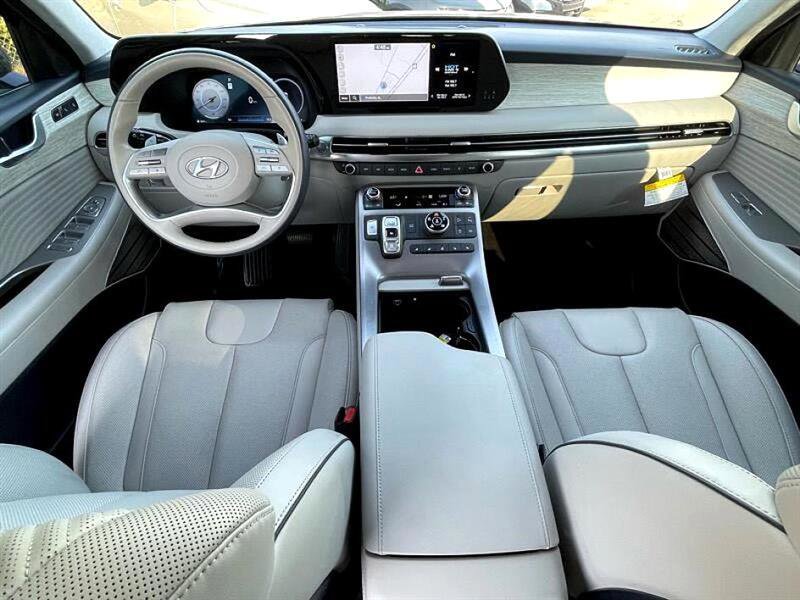 Used 2025 Hyundai Palisade Calligraphy image 32