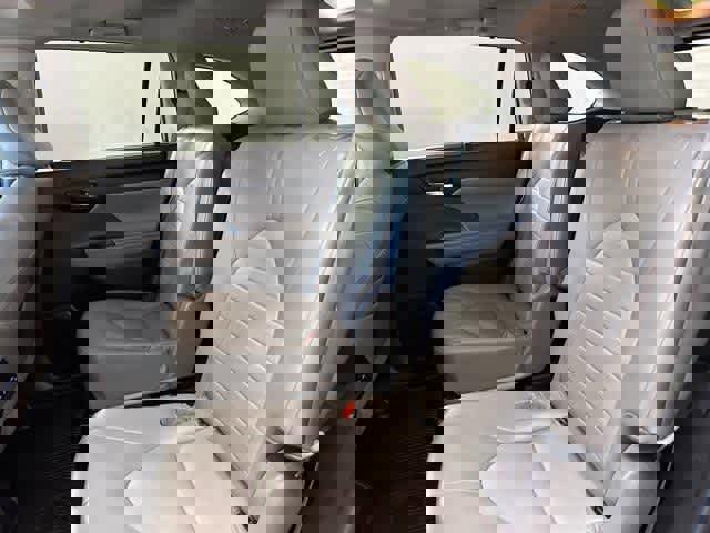 Used 2022 Toyota Highlander XLE image 11