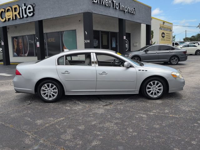 Used 2011 Buick Lucerne CXL w/ Driver Confidence Package FWD image 4