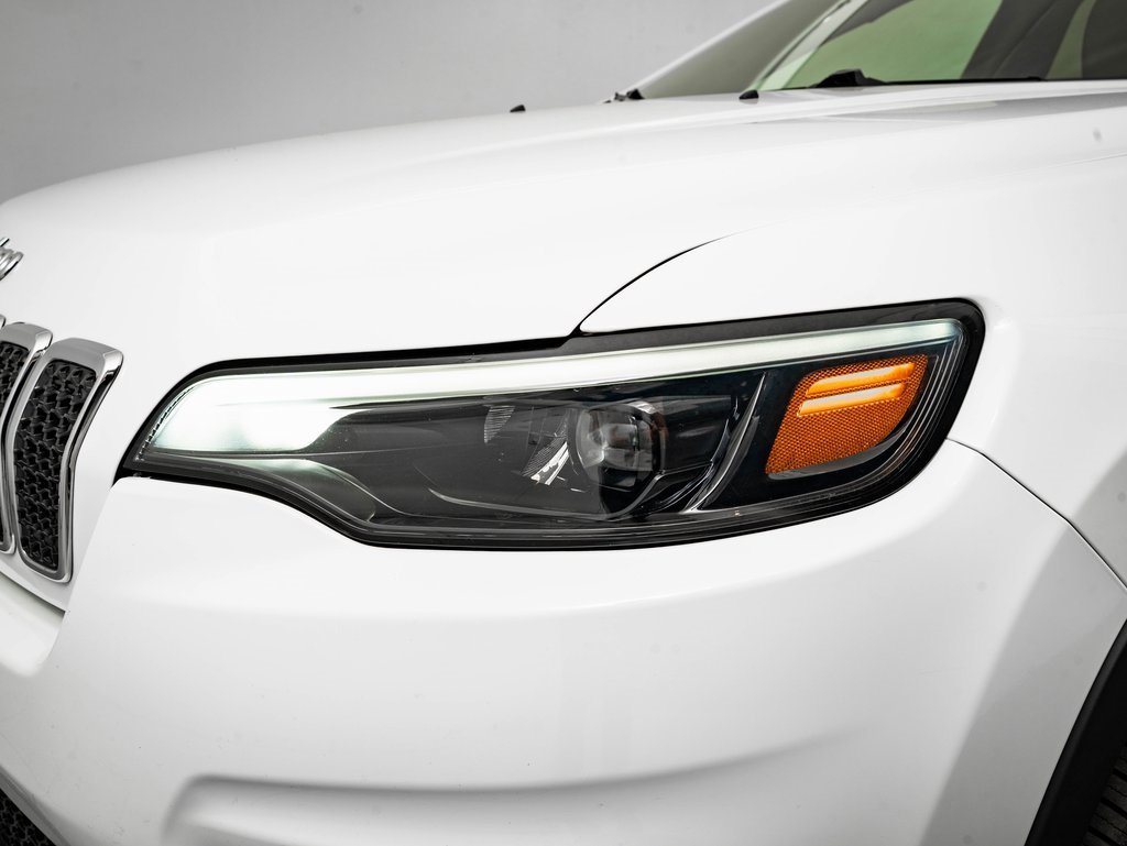 Used 2019 Jeep Cherokee Limited image 16