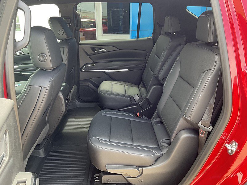 New 2026 Chevrolet Traverse LT w/ Driver Confidence Package AWD/4WD image 14