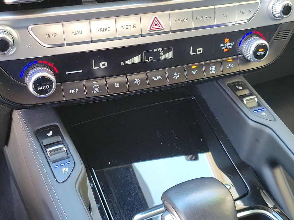 Certified 2023 Kia Telluride EX w/ EX Captain's Chair Package FWD image 32