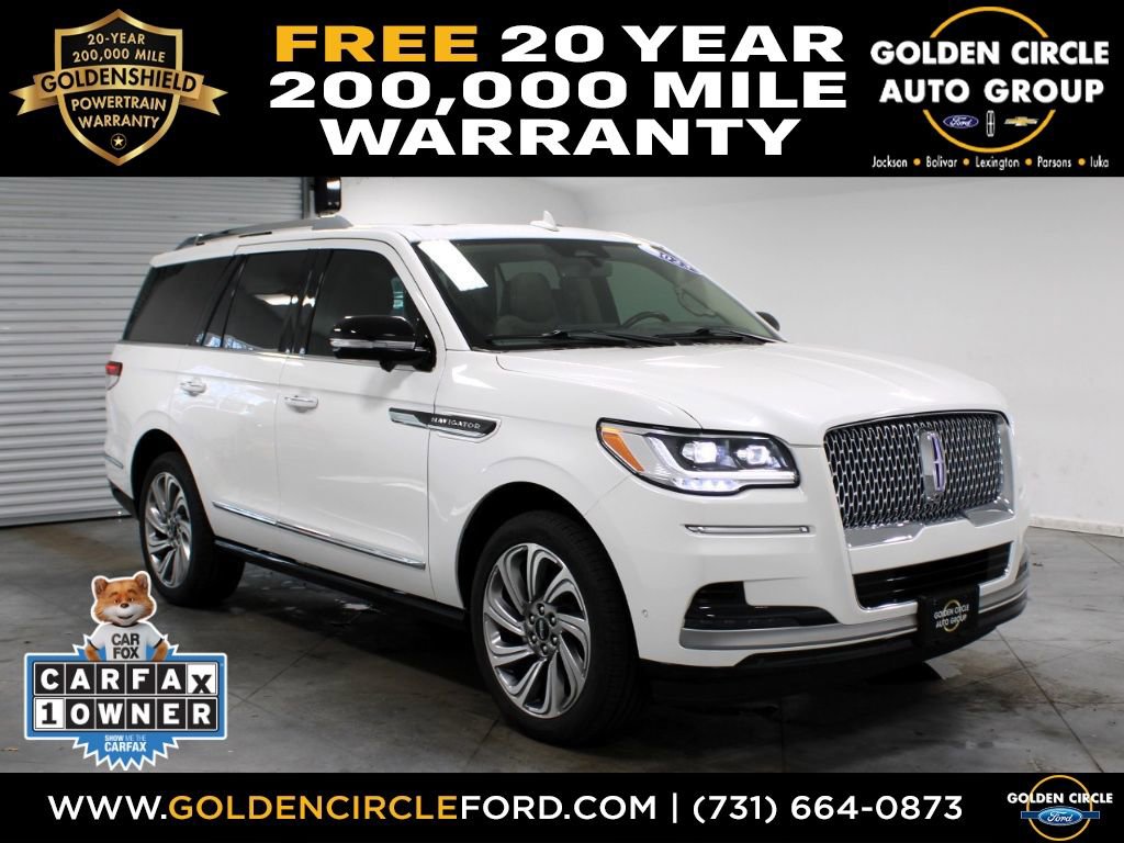 Used 2023 Lincoln Navigator Reserve image 1