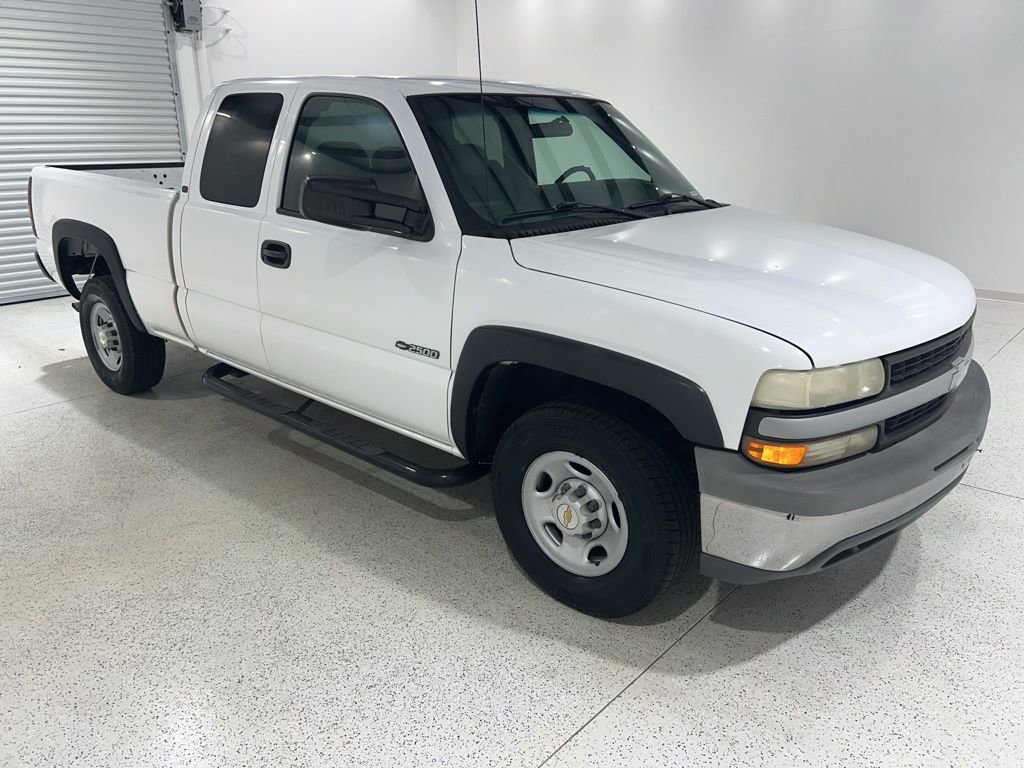 Used 2000 Chevrolet Silverado 2500 Work Truck w/ Firm Ride Suspension Pkg image 7