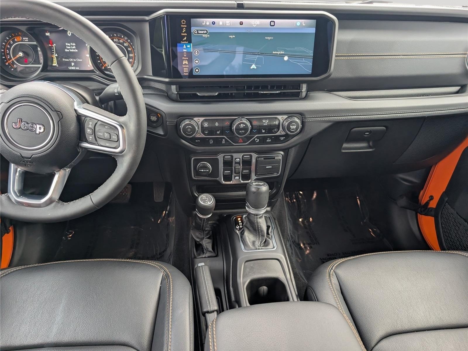 Used 2025 Jeep Wrangler Unlimited Sahara AWD/4WD image 18