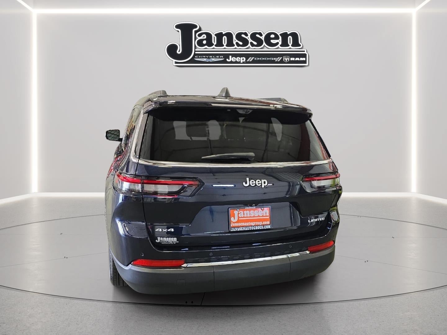 Used 2024 Jeep Grand Cherokee L Limited w/ Luxury Tech Group II AWD/4WD image 4