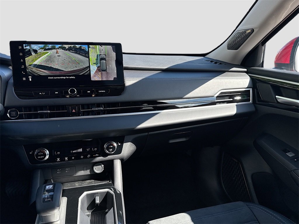 New 2025 Mitsubishi Outlander SE image 25
