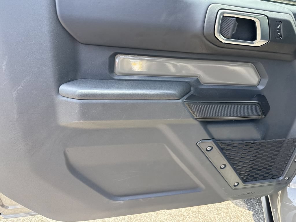 Used 2025 Ford Bronco Badlands AWD/4WD image 10