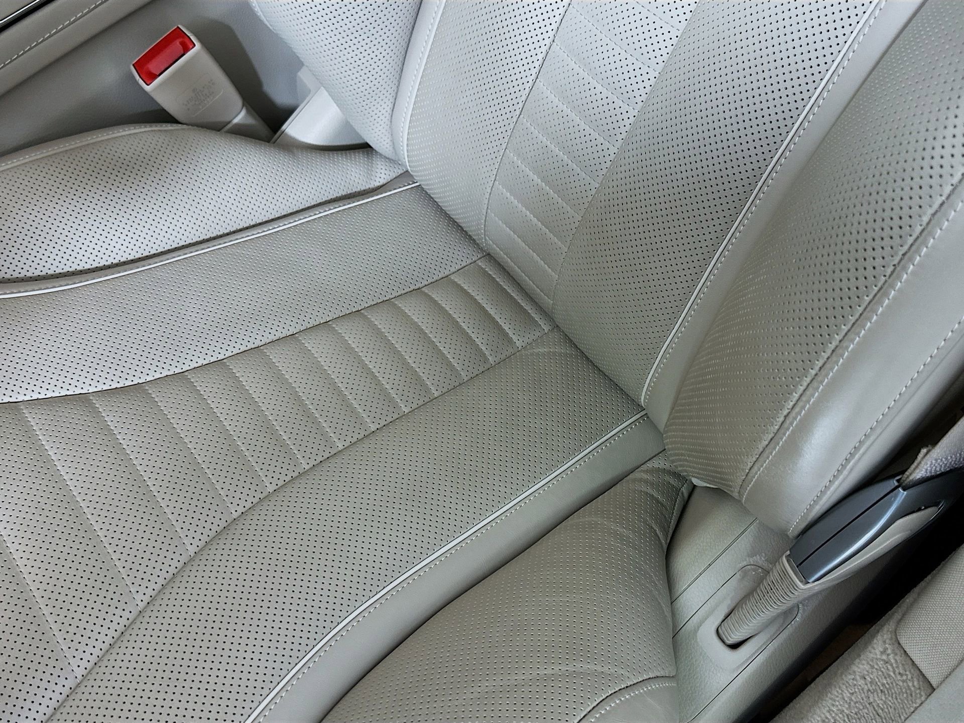 Used 2020 Mercedes-Benz S 560 Sedan image 21