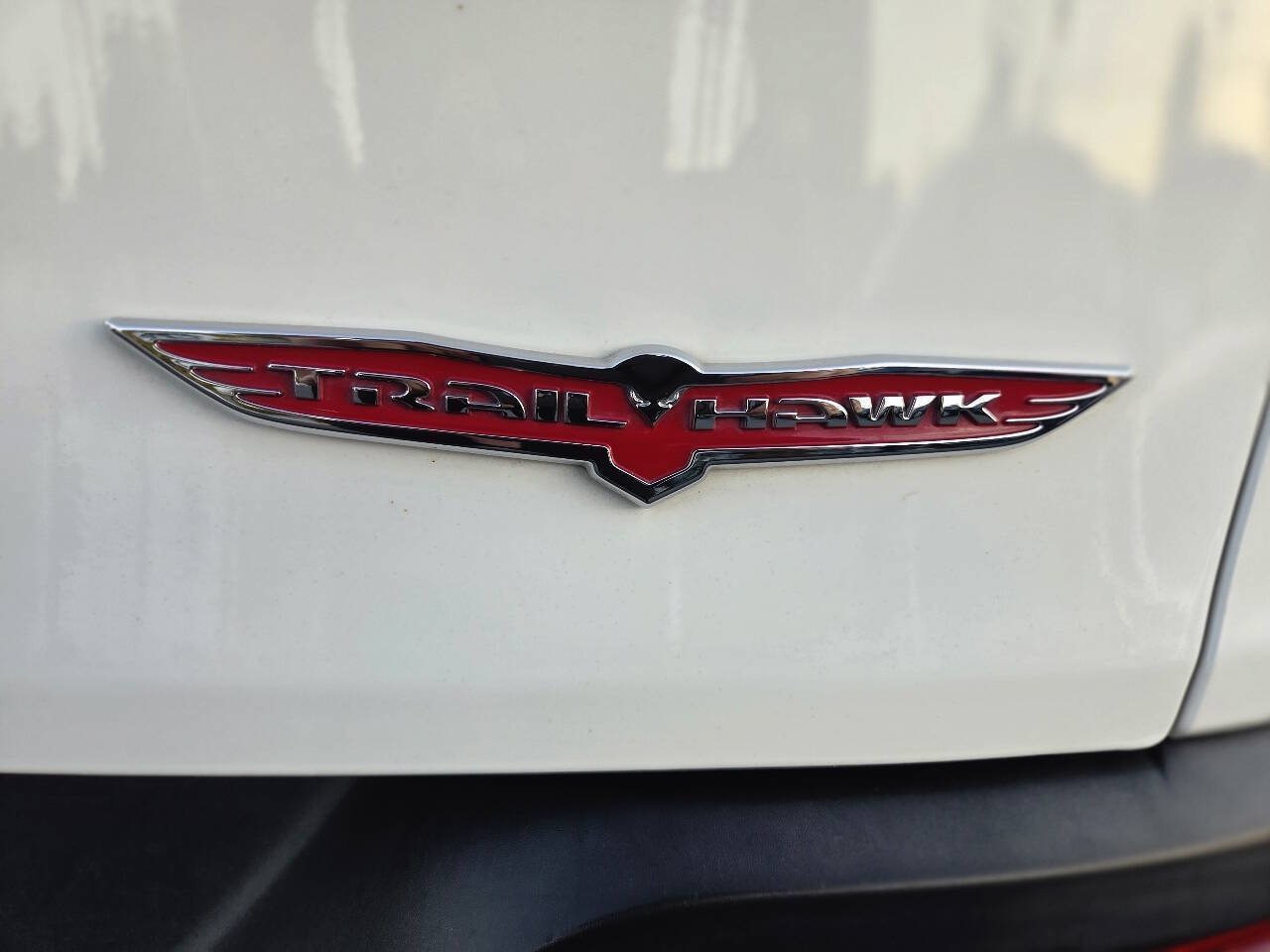 Used 2016 Jeep Cherokee Trailhawk w/ Comfort/Convenience Group AWD/4WD image 7