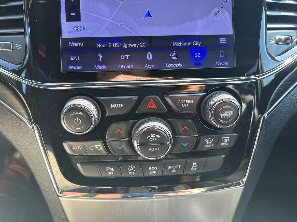 Used 2019 Jeep Grand Cherokee Limited image 15