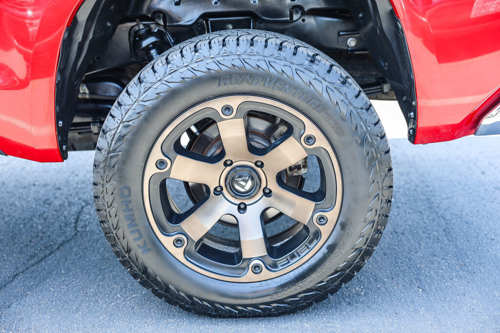Used 2020 Toyota Tundra SR5 w/ SR5 Upgrade Package AWD/4WD image 26