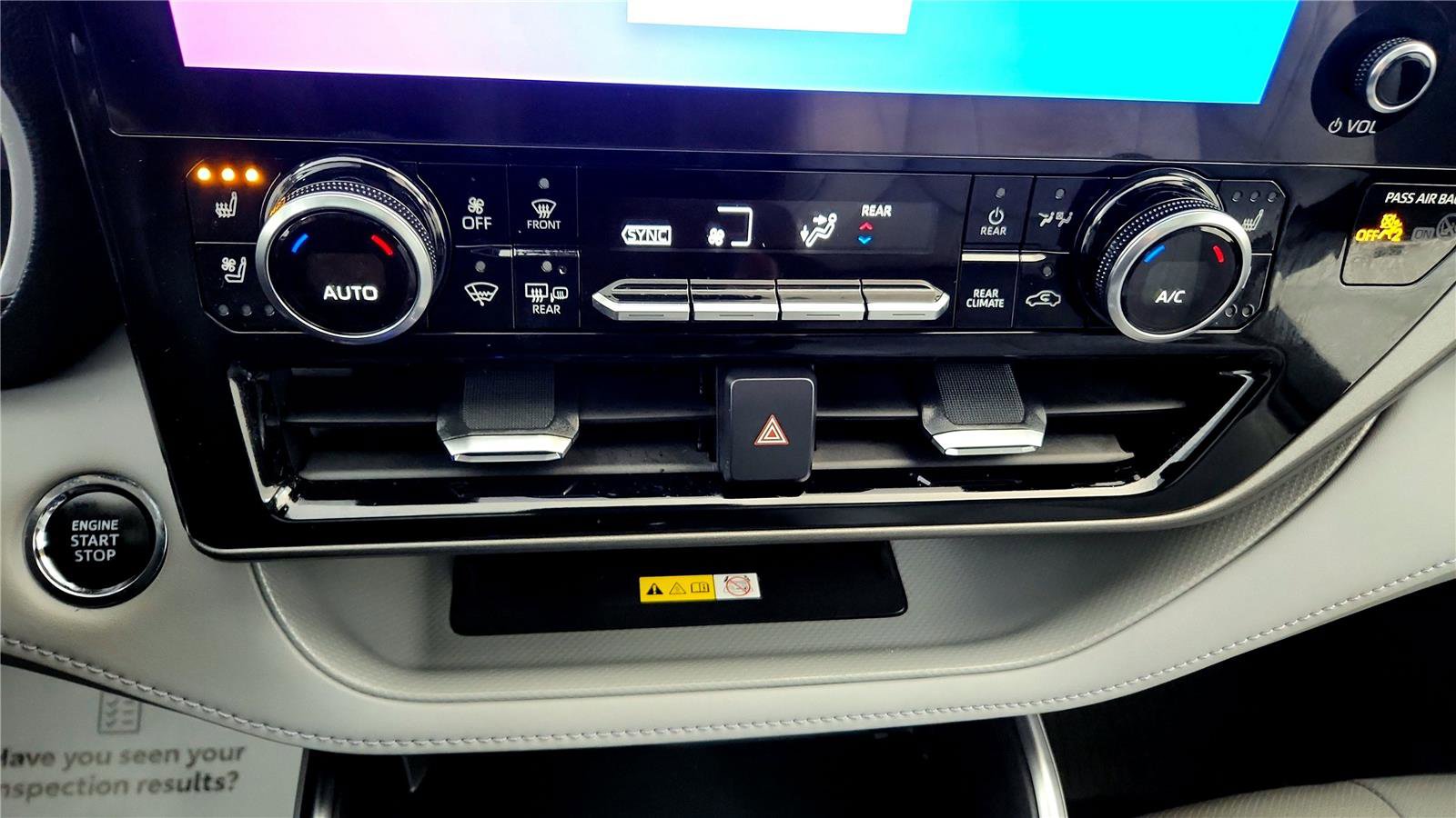 Used 2023 Toyota Highlander Limited image 44