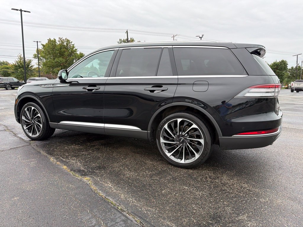 Used 2023 Lincoln Aviator Reserve w/ Equipment Group 201A AWD/4WD image 9