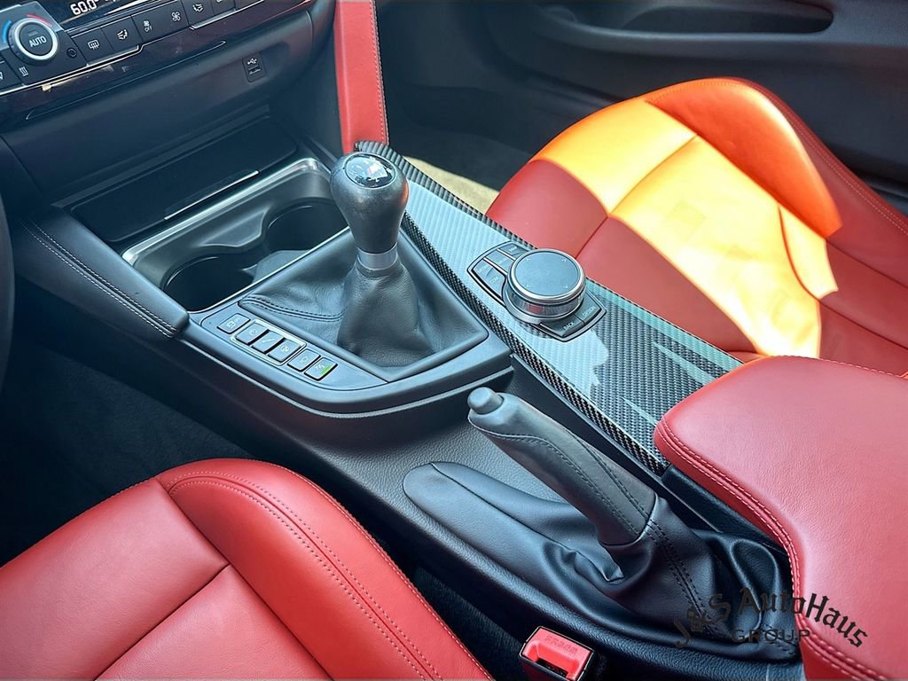 Used 2019 BMW M4 Coupe w/ Competition Package RWD image 16