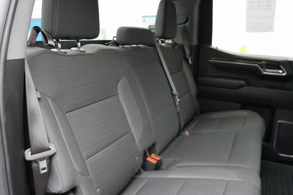 Used 2025 Chevrolet Silverado 1500 LT image 25