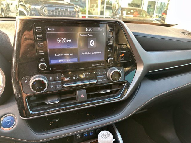 Used 2022 Toyota Highlander Bronze Edition AWD/4WD image 3