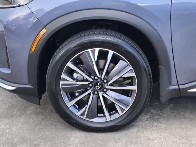 Certified 2026 INFINITI QX60 Luxe w/ Cargo Package FWD image 8