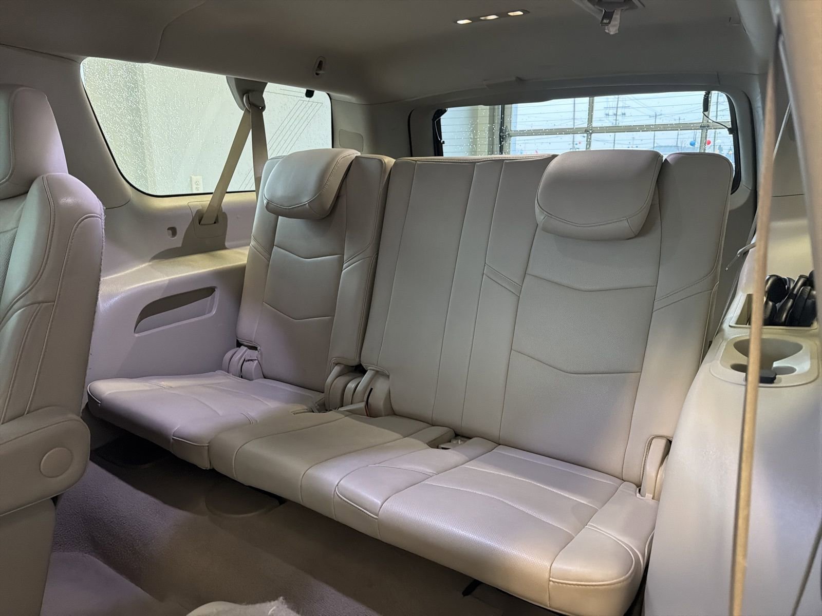 Used 2020 Cadillac Escalade ESV Luxury image 14