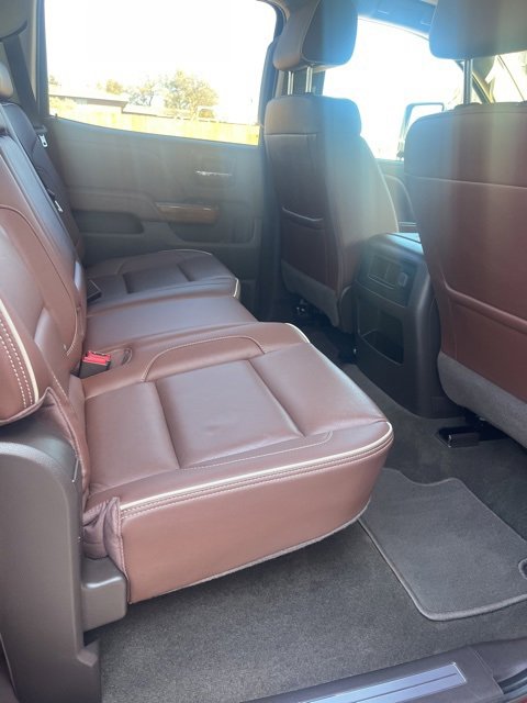 Used 2018 Chevrolet Silverado 2500 High Country w/ Duramax Plus Package image 9