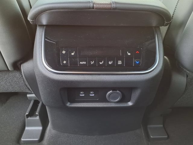New 2025 Nissan Armada Platinum AWD/4WD image 18