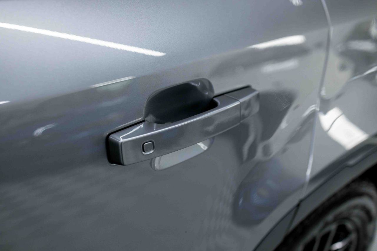 Used 2023 Land Rover Defender 130 SE image 34