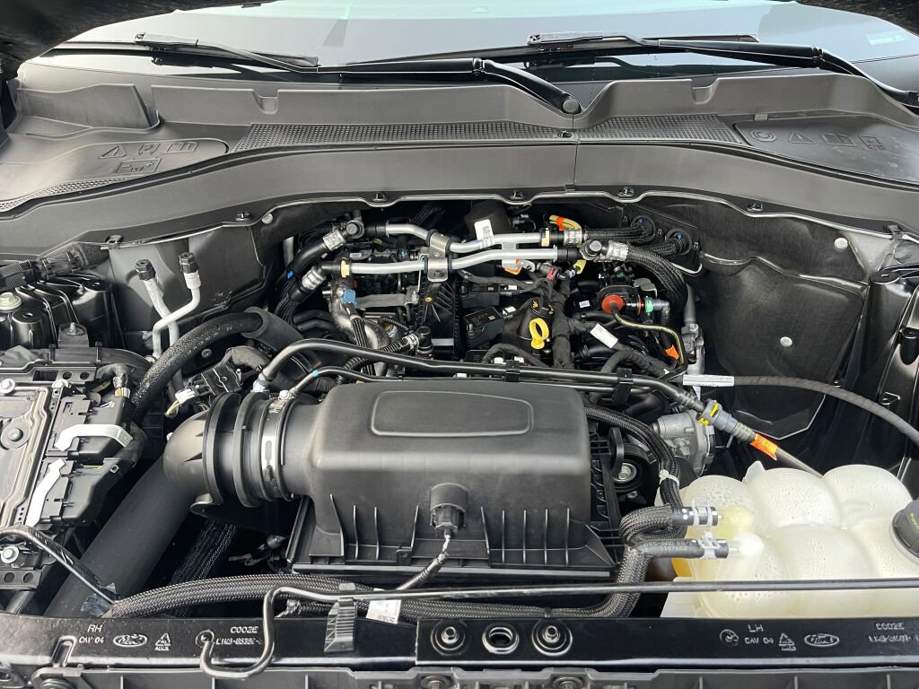 Used 2023 Ford Explorer XLT w/ Equipment Group 202A image 25