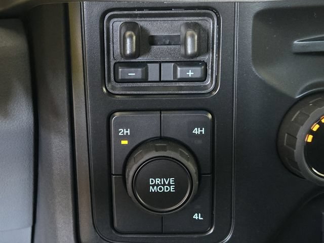New 2026 Ford F550 4x4 Crew Cab image 15