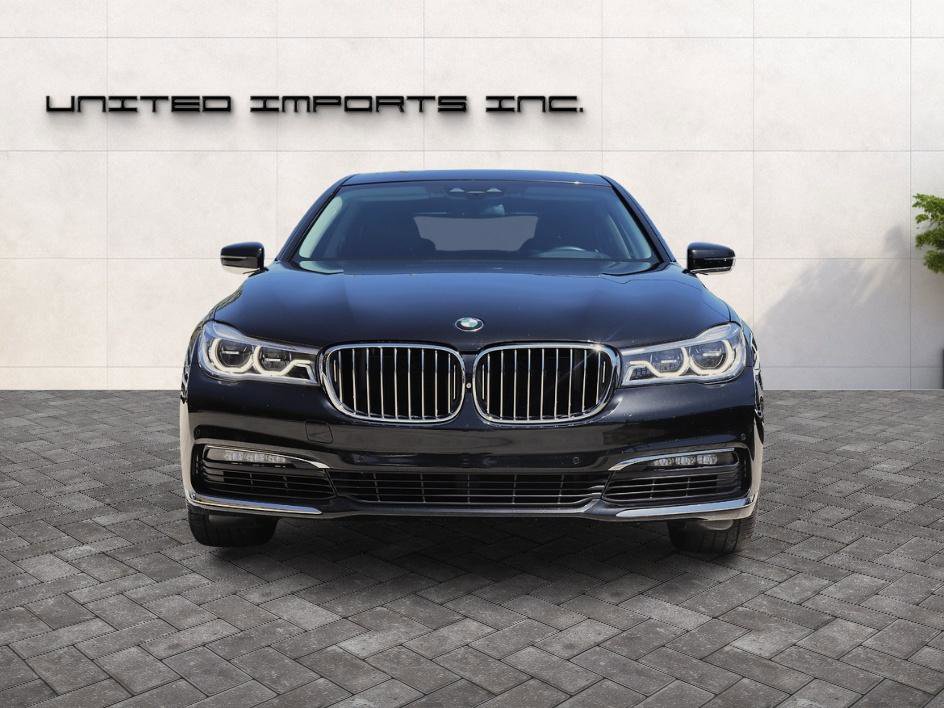 Used 2017 BMW 750i RWD image 8