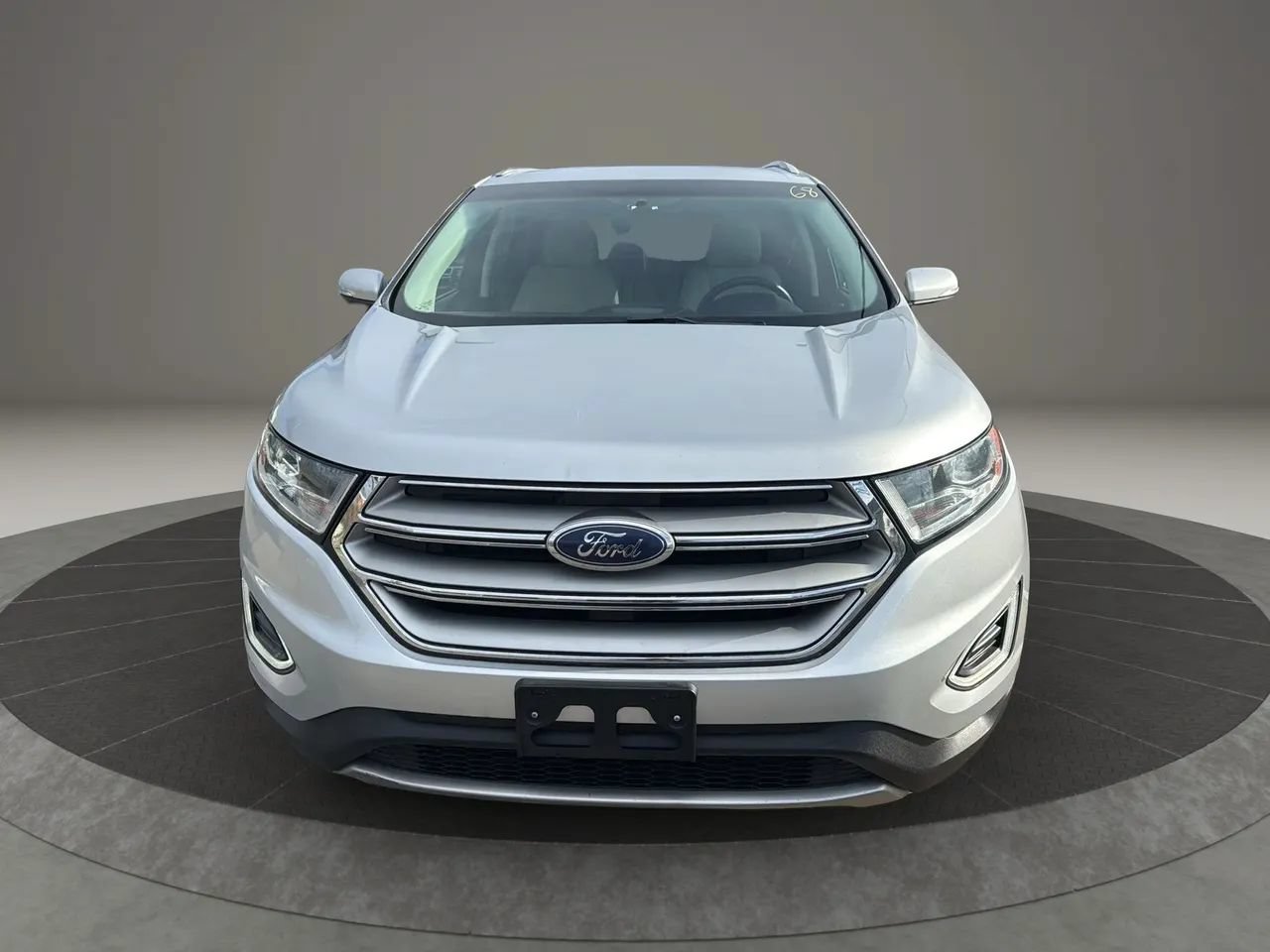 Used 2016 Ford Edge Titanium w/ Technology Package AWD/4WD image 2