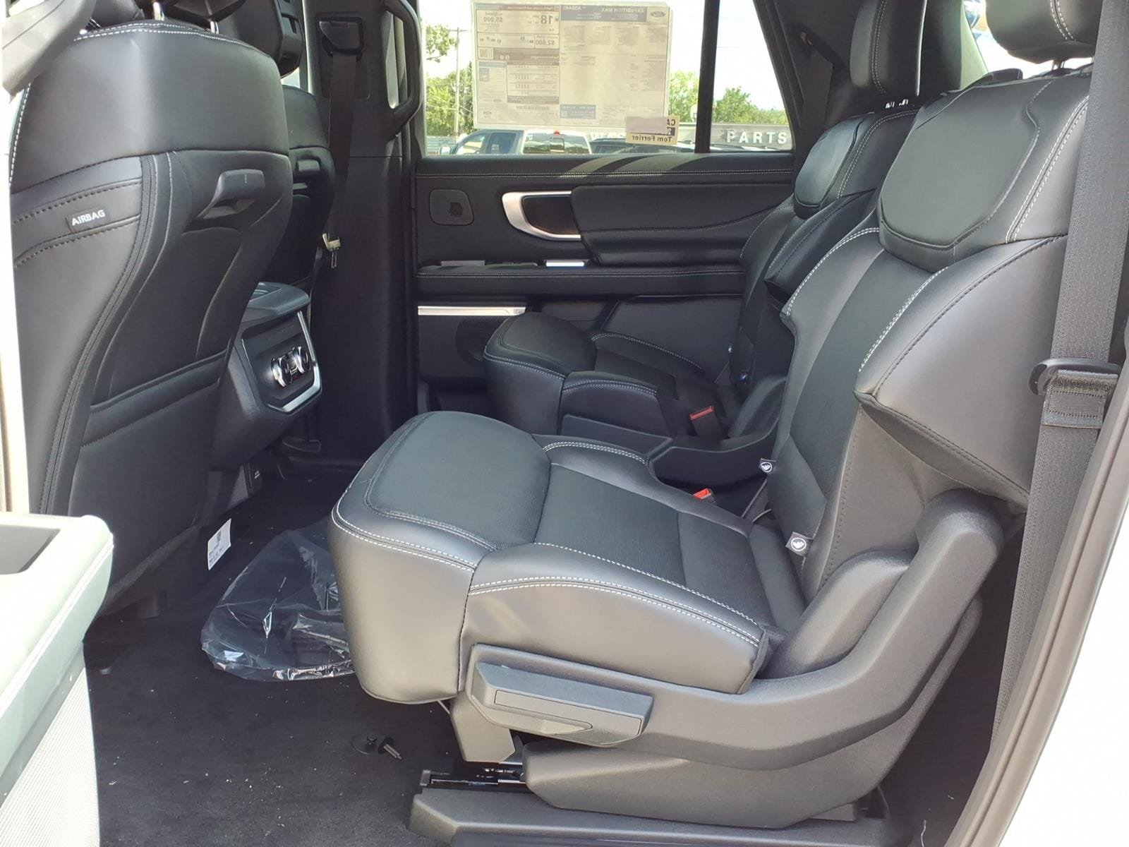 New 2027 Ford Expedition Max Platinum w/ Stealth Performance Package AWD/4WD image 8