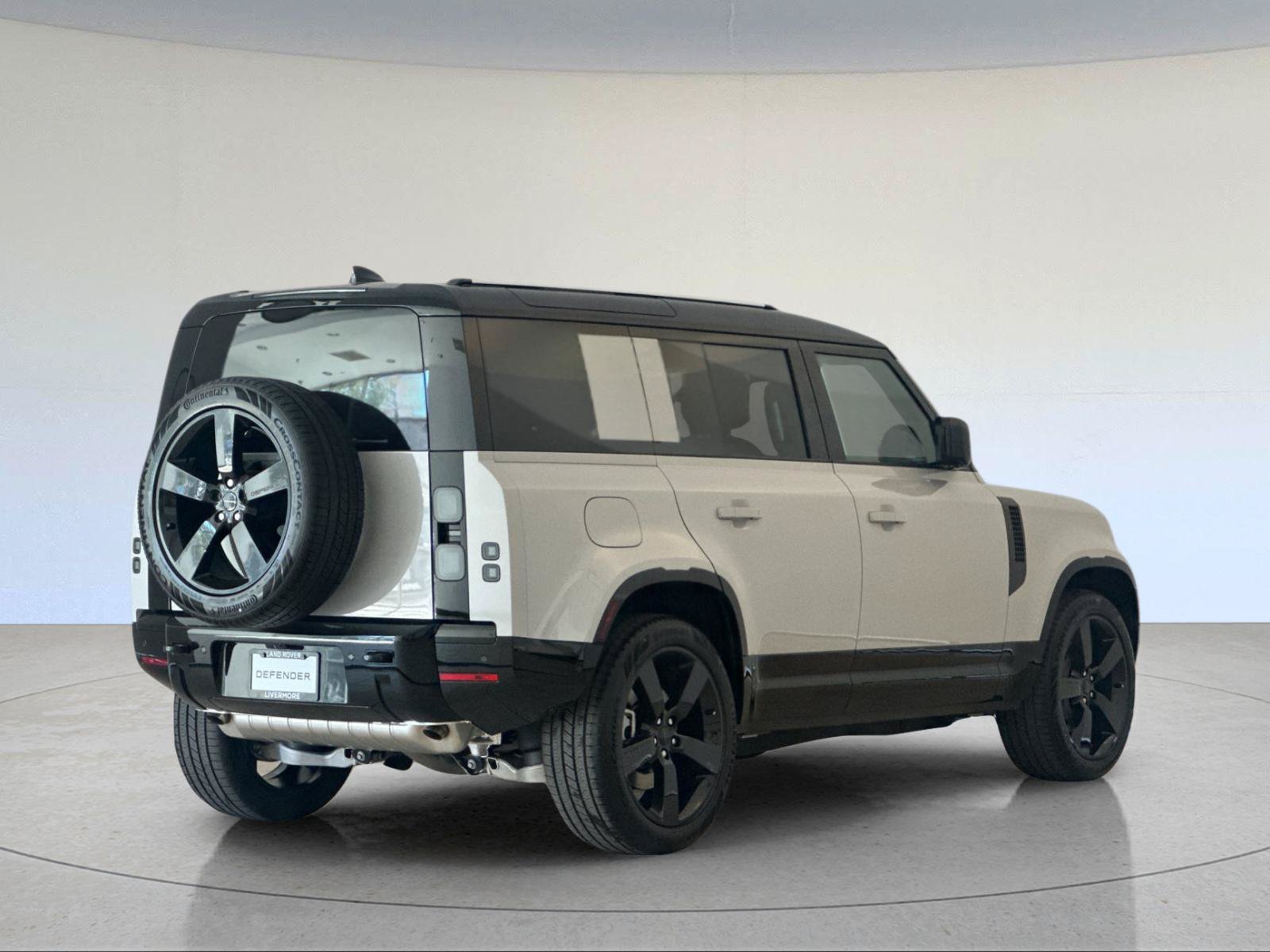 New 2026 Land Rover Defender 110 X-Dynamic SE AWD/4WD image 6