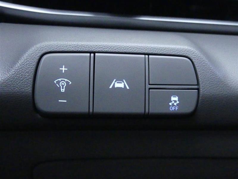 Used 2023 Hyundai Elantra SEL image 17